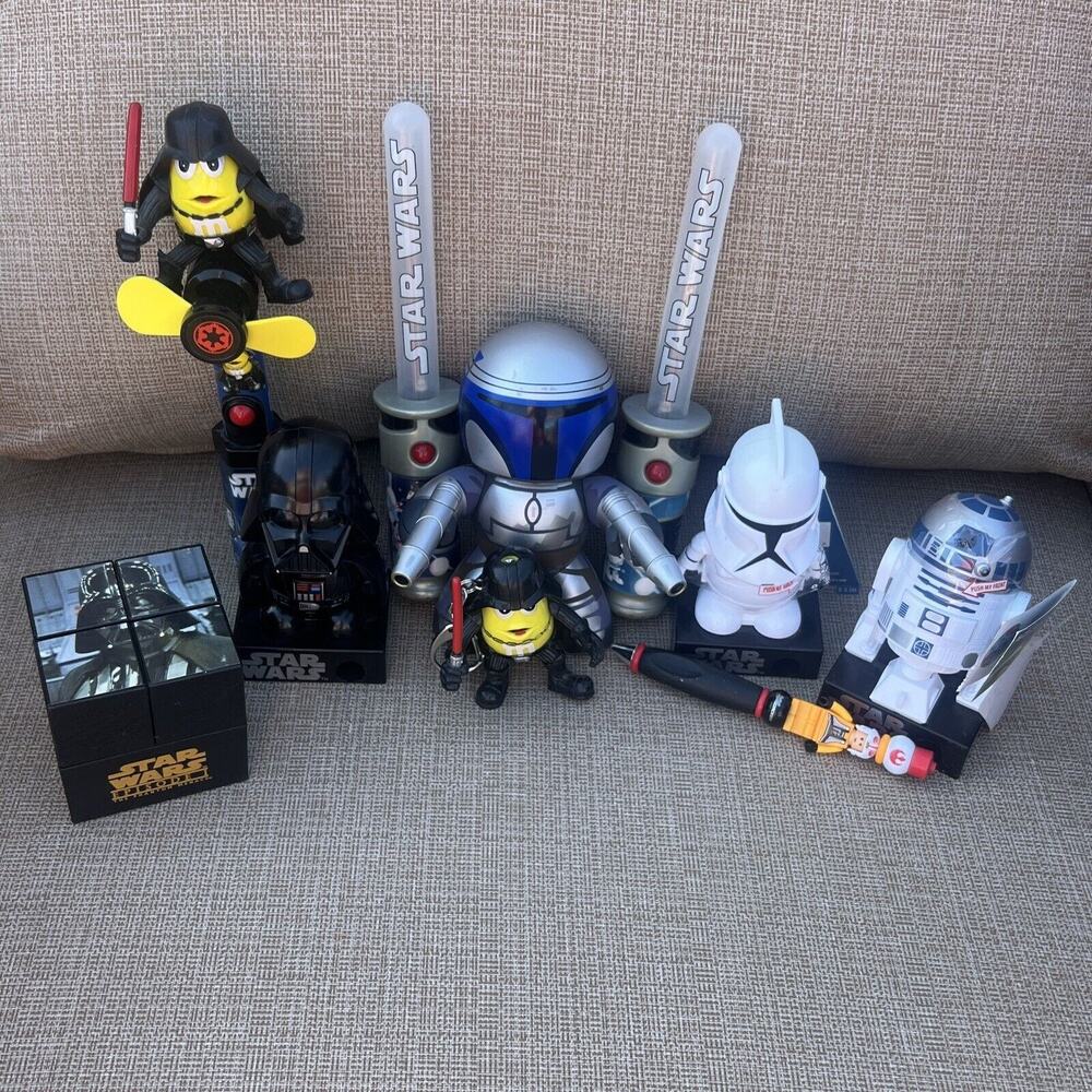 Star Wars Collectible Lot Of 10 Candy Dispensers M&M Lego Keychain & More VTG